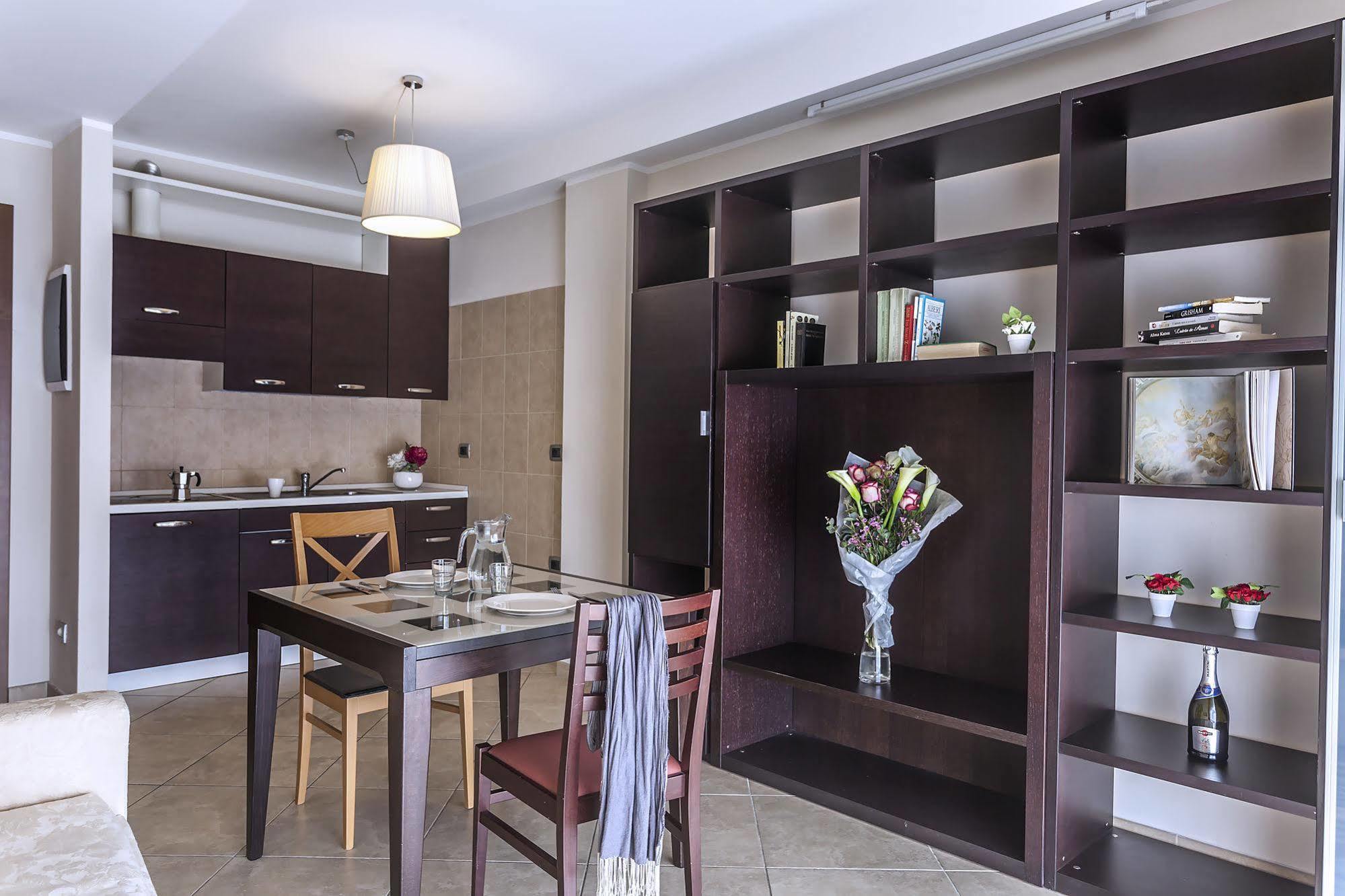 Anghel Aparthotel 3*