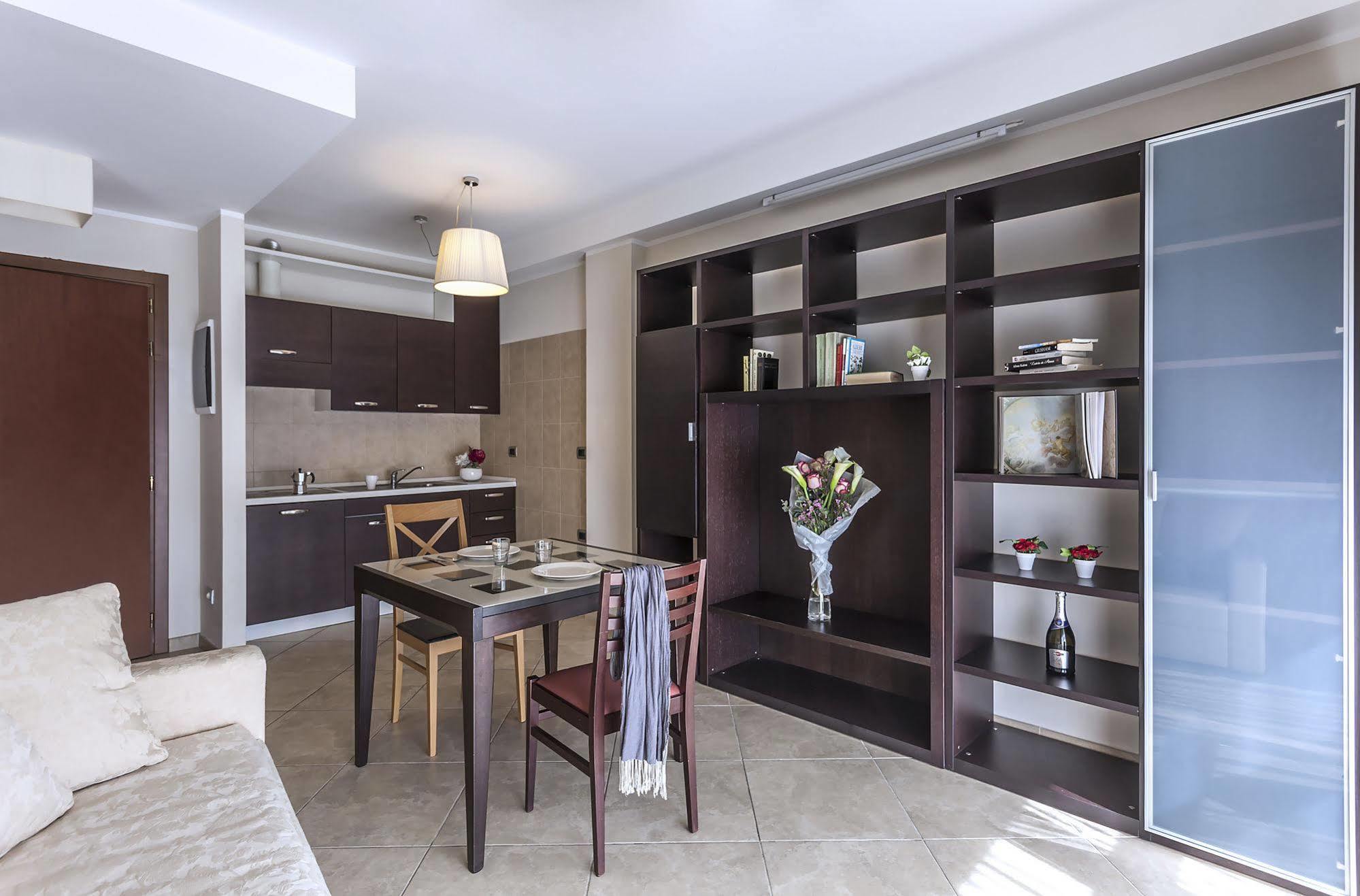 Anghel Aparthotel
