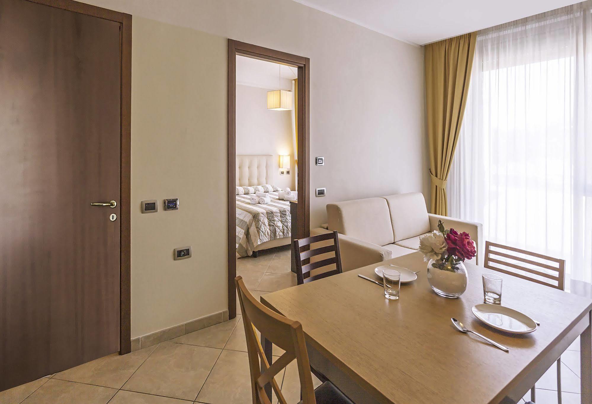 Anghel Aparthotel Siena