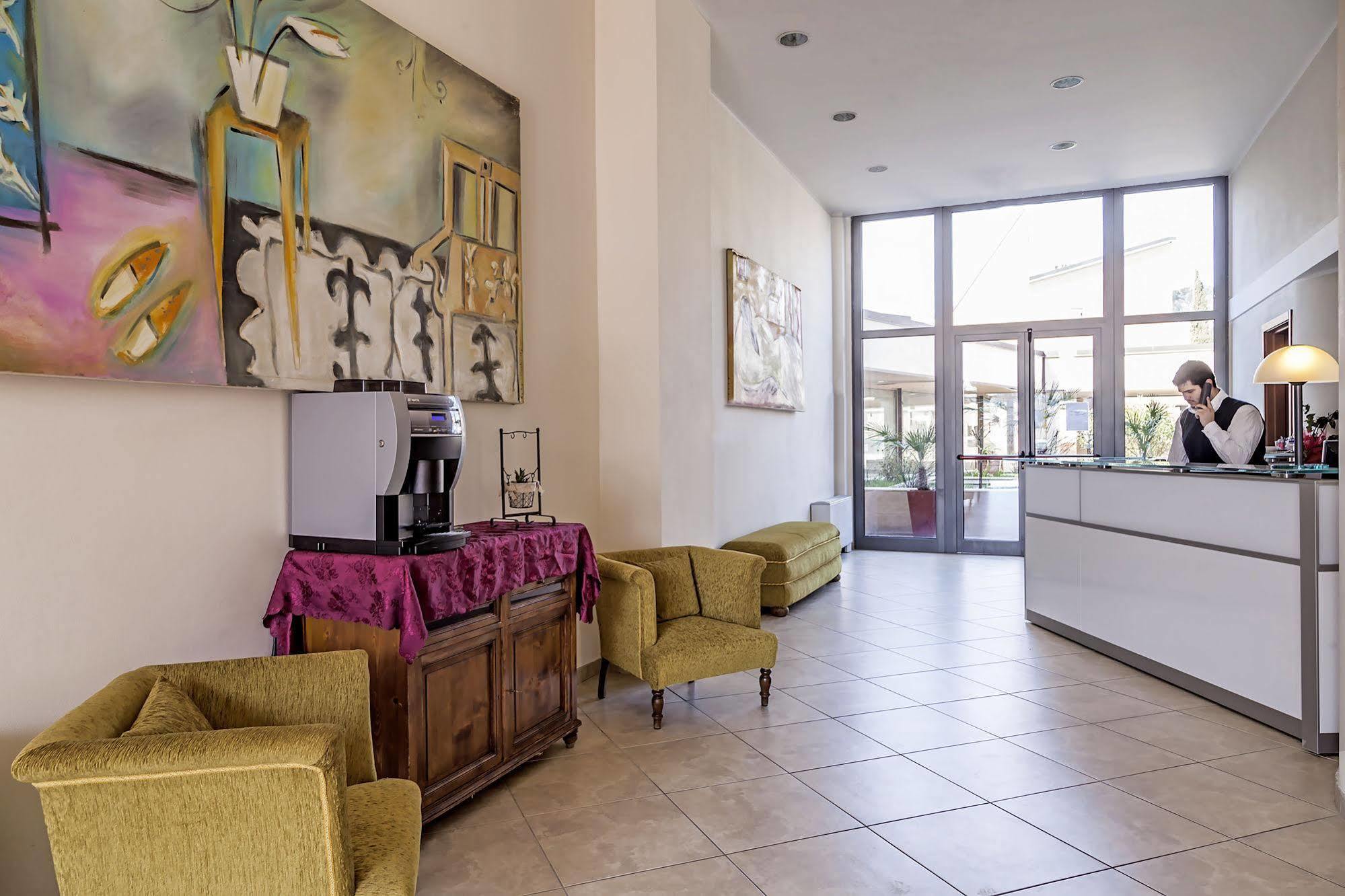 Anghel Aparthotel Siena