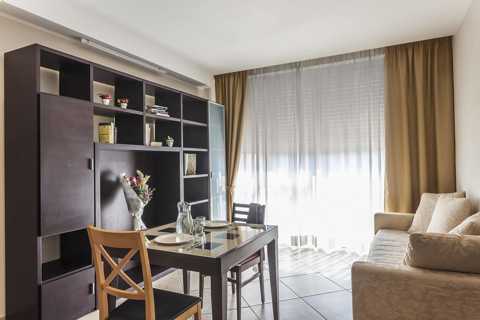 Aparthotel Anghel Siena