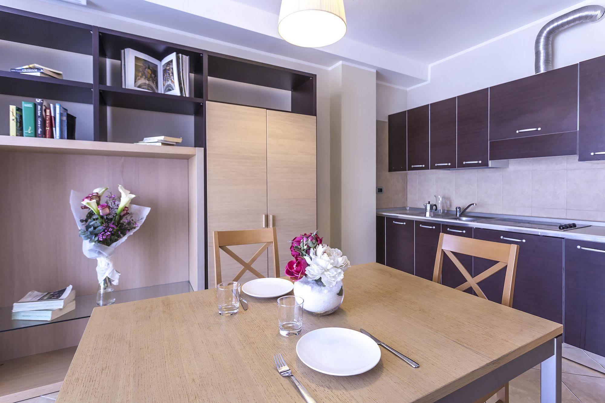 Anghel Aparthotel 3*