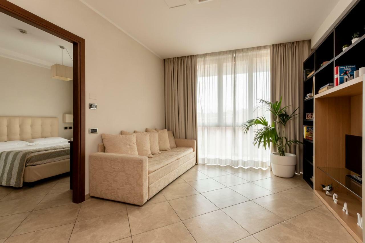 Anghel Aparthotel 3*